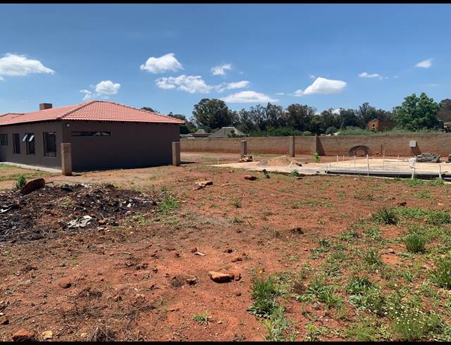 1,000M² VACANT LAND FOR SALE IN HENLEY ON KLIP